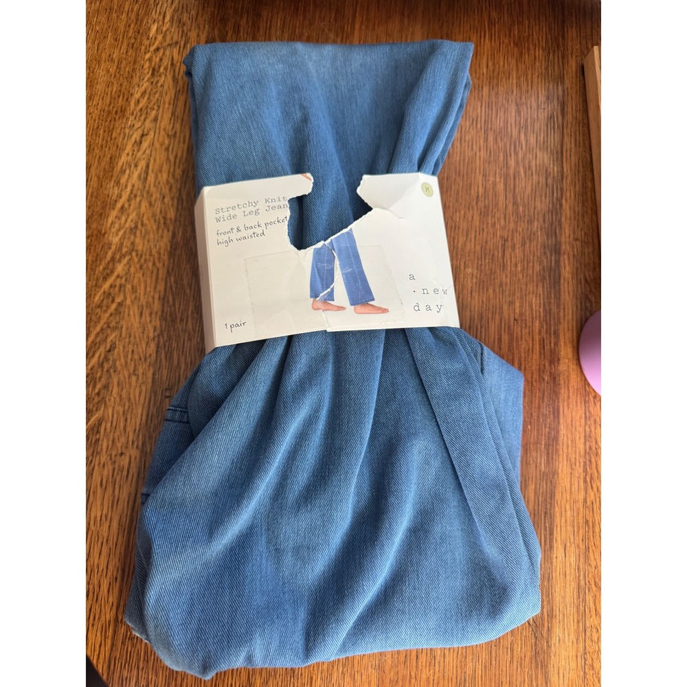 A New Day Stretchy Knit Wide Leg Jeans Medium Blue Size M 8-10 NWT